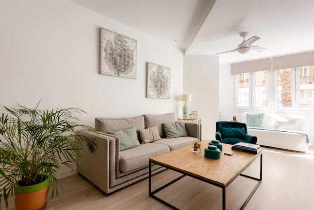 Nuevo Apartamento Lujo Playa Malagueta-Centro Малага Екстер'єр фото
