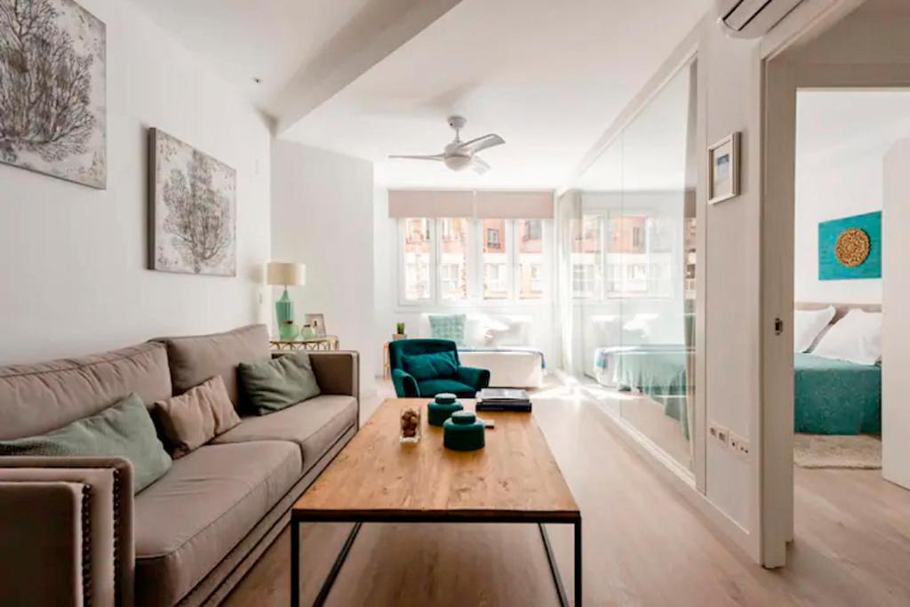 Nuevo Apartamento Lujo Playa Malagueta-Centro Малага Екстер'єр фото